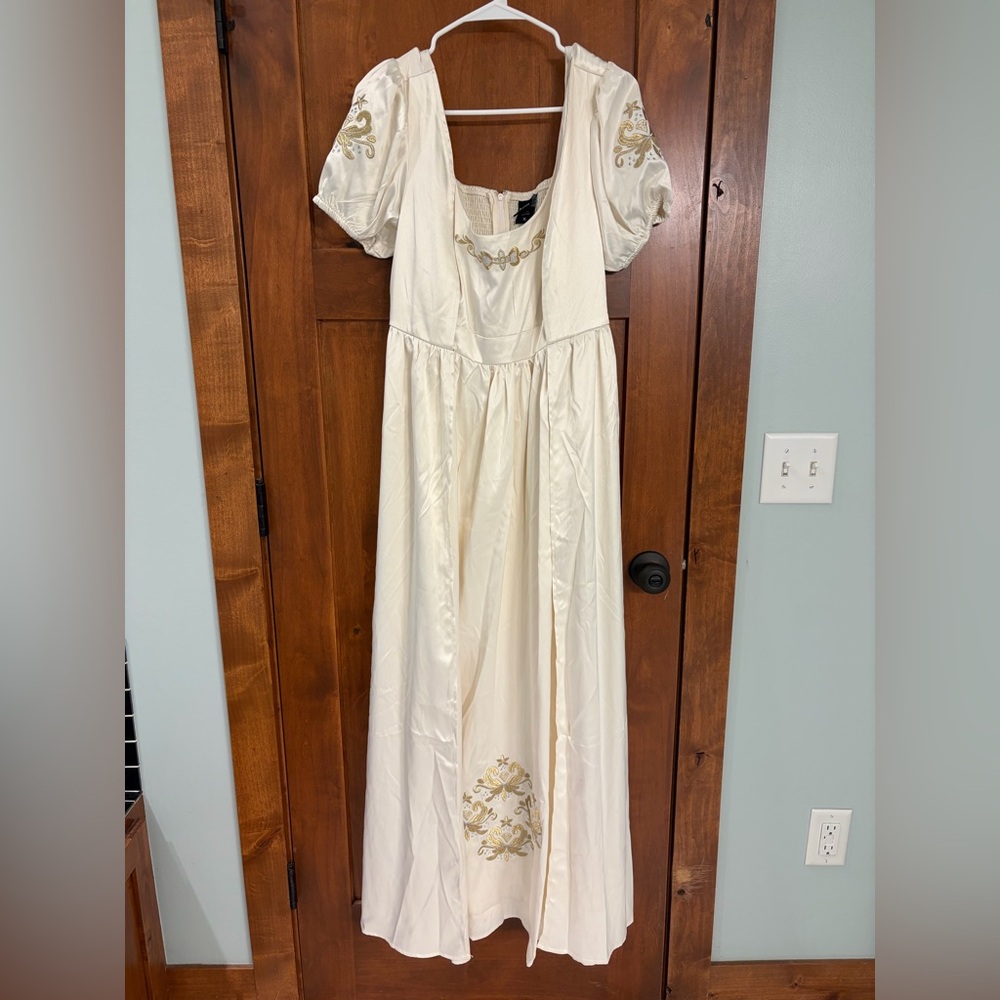 Her Universe Bridgerton Daphne Dress